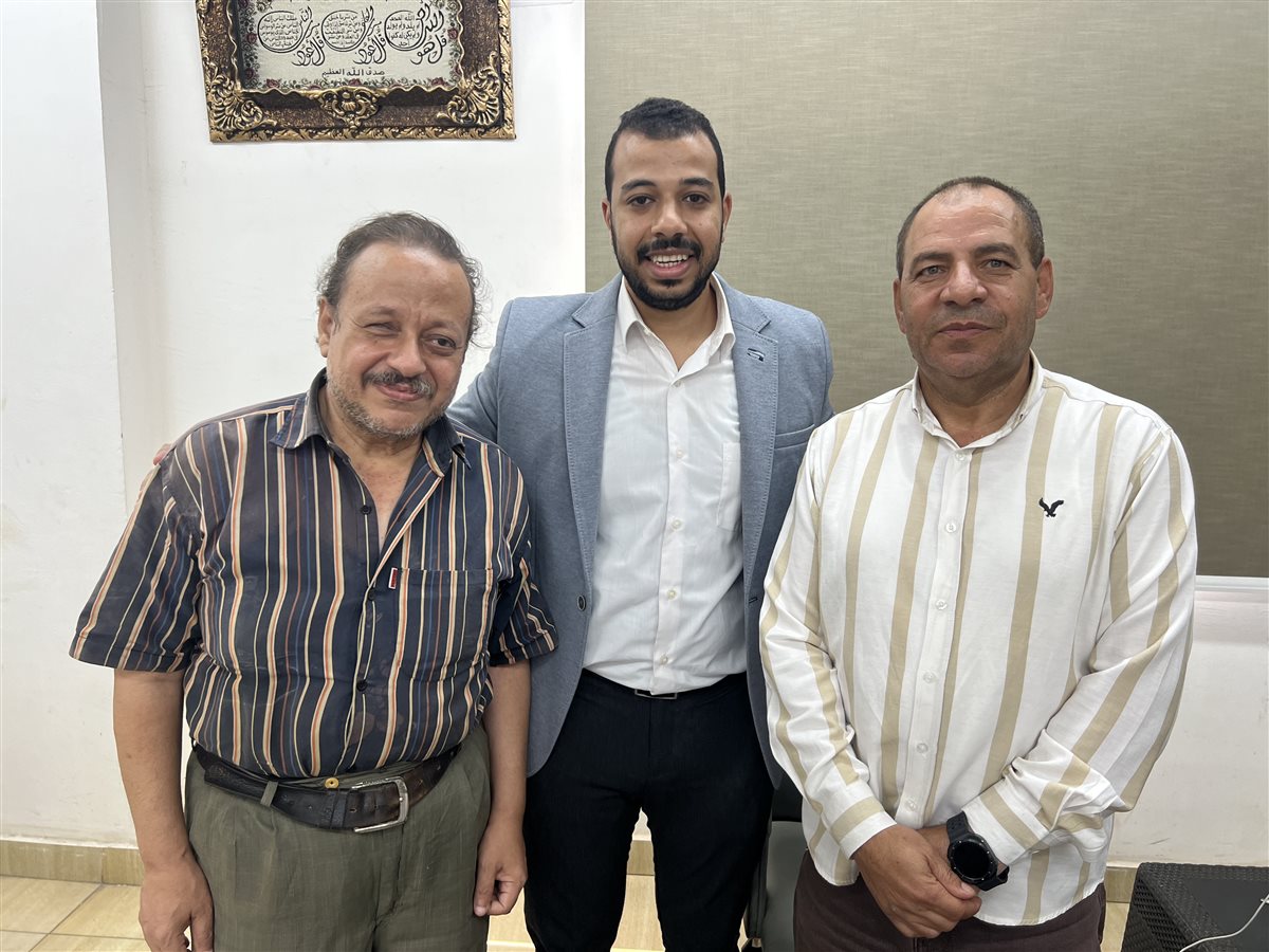 لحظة استقبال عم محمد 