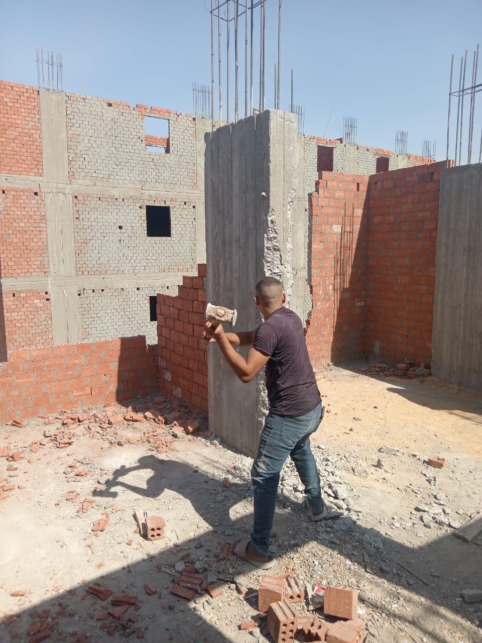 وزيرة التنمية المحلية: رصد مخالفة عقار لرخصة البناء بالوراق وإزالة الأدوار المخالفة