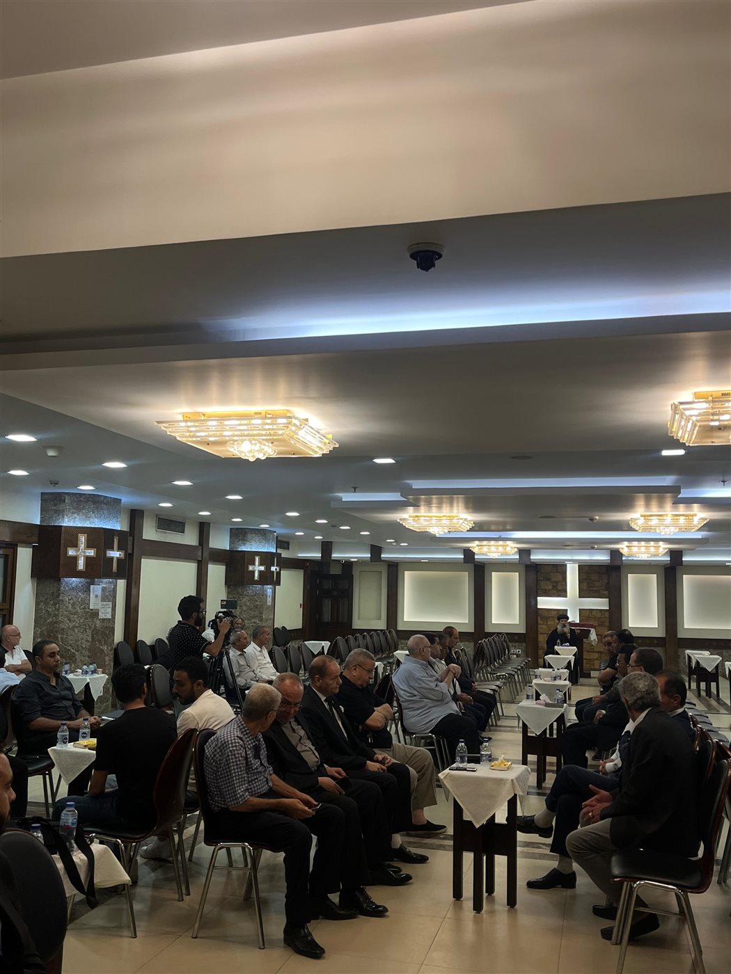 &nbsp;أسرة عاطف كامل تستقبل العزاء في فقيدهم بكنيسة مارمرقس