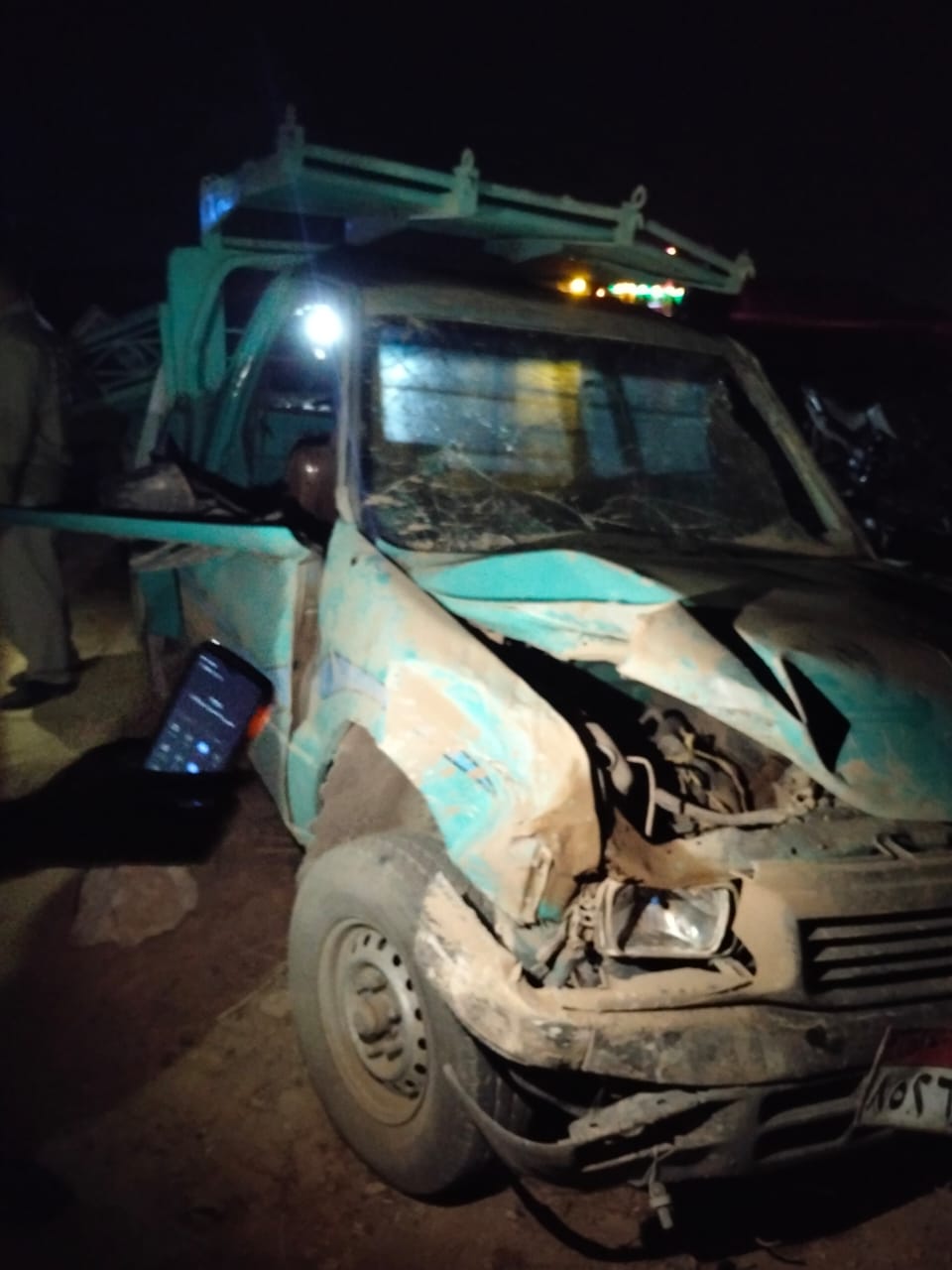 انقلاب سيارة ربع نقل على طريق الفرافرة ديروط 