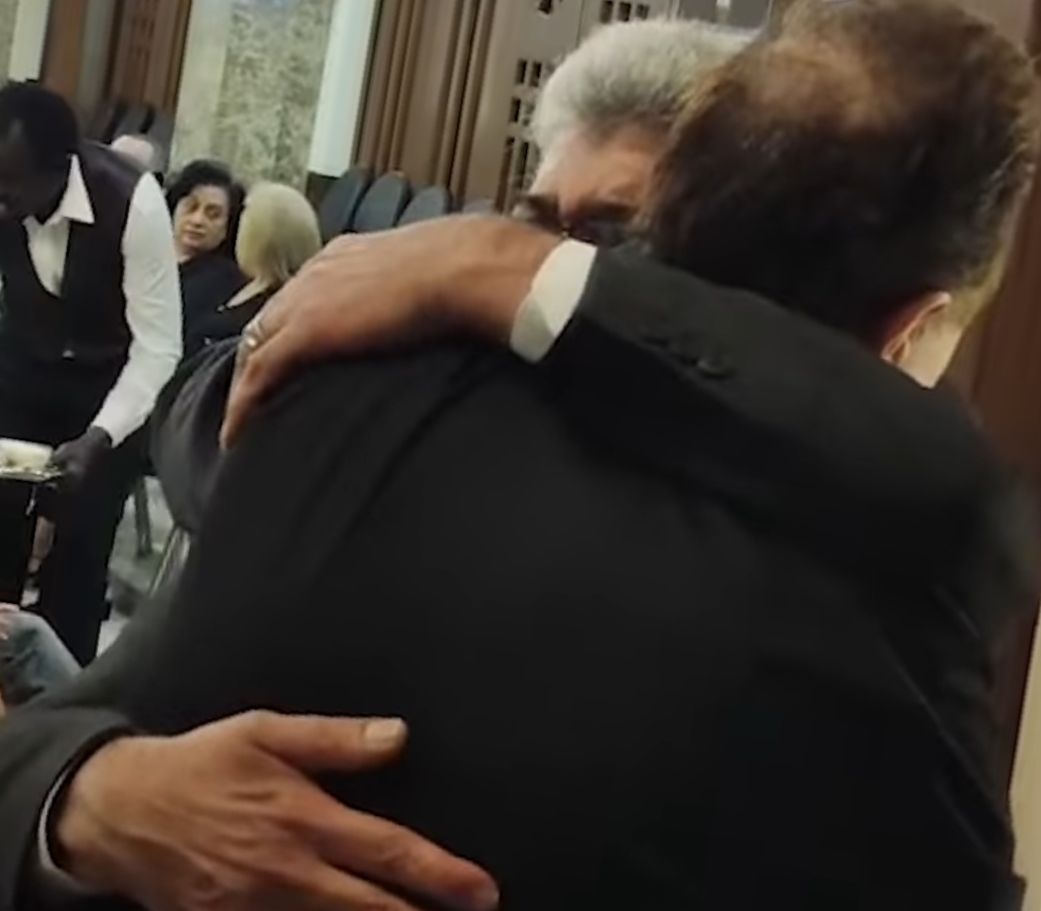 بحضور حكيم.. لقطات من عزاء الإعلامي عاطف كامل