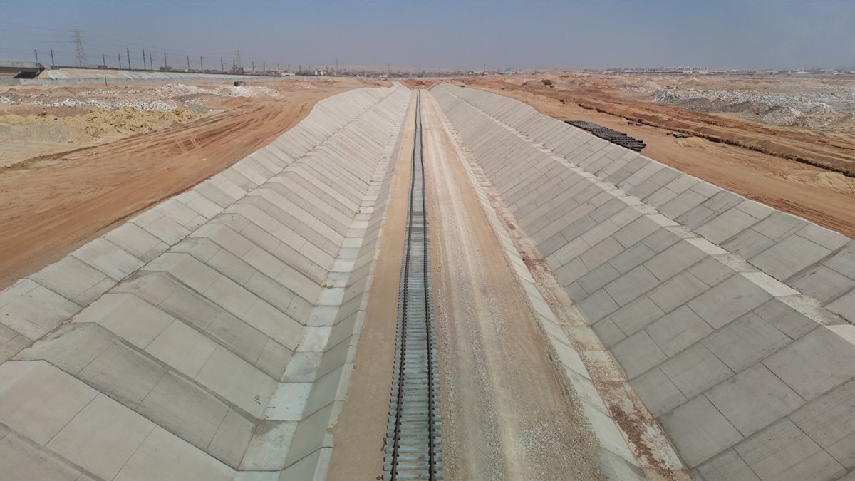 أعمال خط سكة حديد 