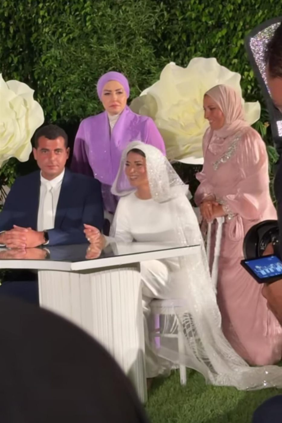 هبة قطب تحتفل بعقد قران ابنتها دينا هشام بحضور الشيخ خالد الجندي ورمضان عبد المعز 