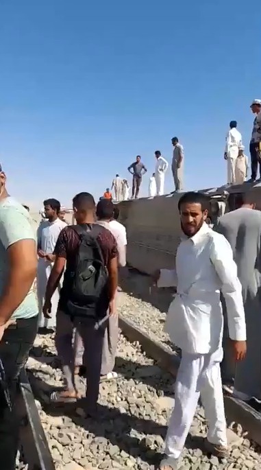 صور حادث قطار مطروح اليوم