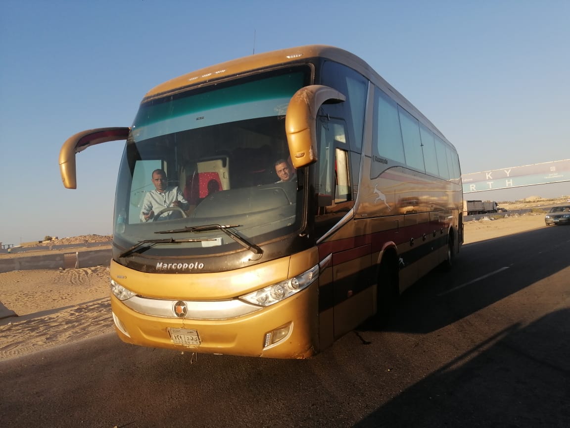 نقل ركاب القطار المتعطل