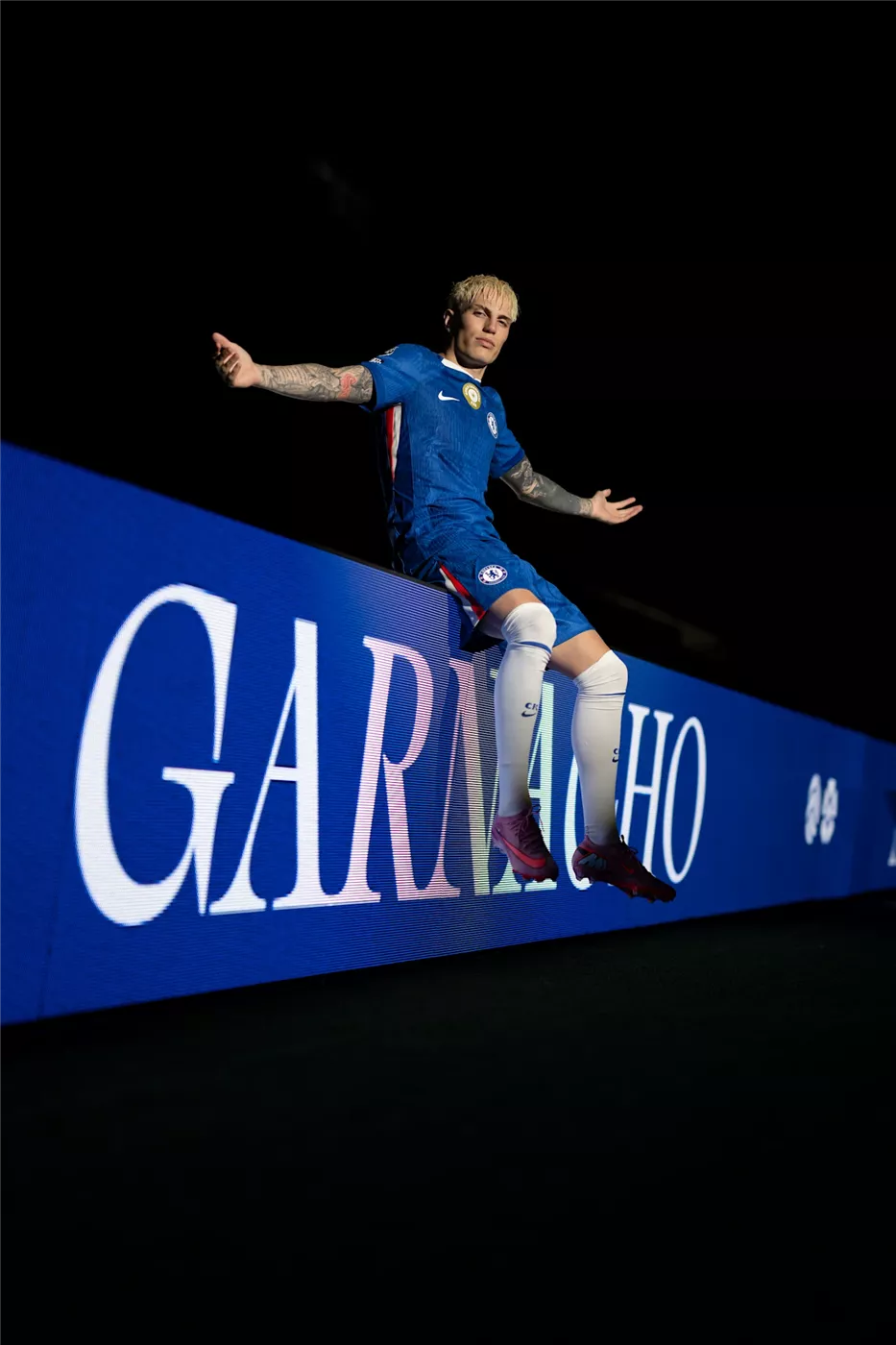 رسميًا.. تشيلسي يعلن تعاقده مع جارناتشو حتى عام 2032