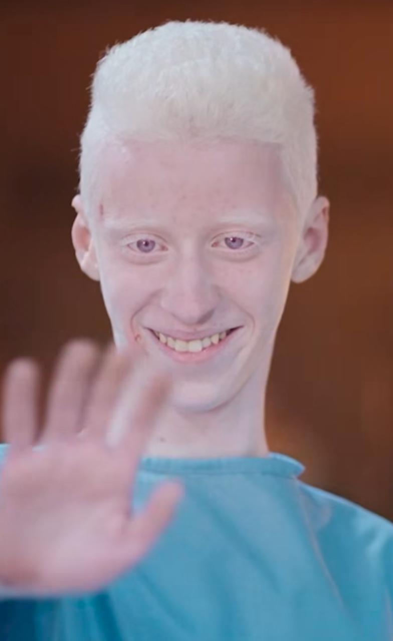 محمد منير يطرح البرومو الأول لـ أحدث أغانيه لينا سيرة لينا ضي ضمن أحداث فيلم ضي