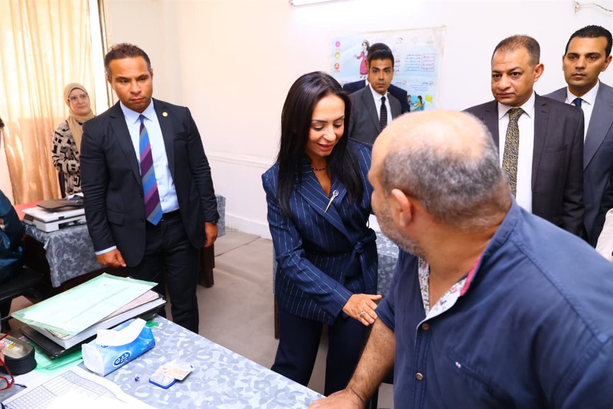 وزيرة التضامن تتفقد وحدة حلوان أول وثاني الاجتماعية.. وتطمئن على الخدمات المقدمة للمواطنين