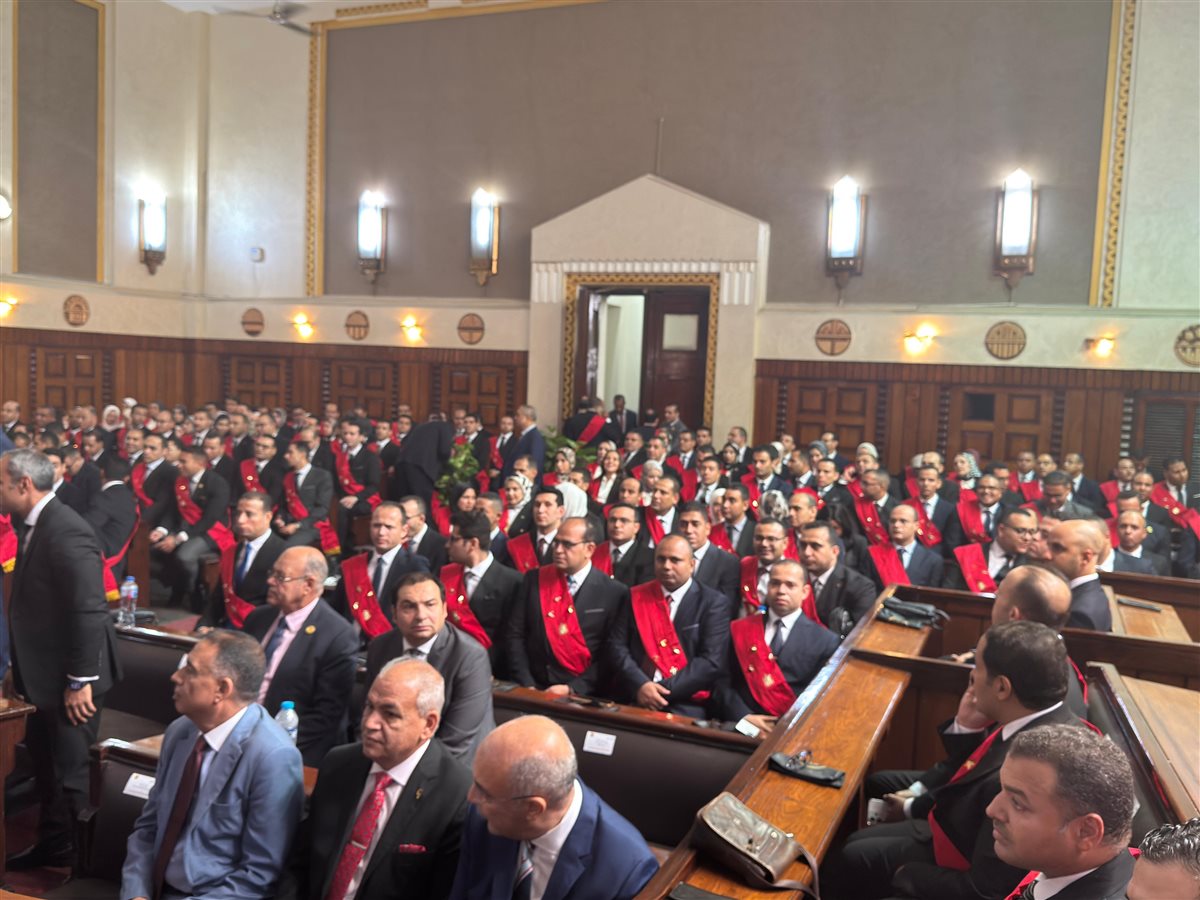 <strong>أعضاء النيابة الإدارية يؤدون اليمين القانوني أمام وزير العدل والنائب العام والمجلس الأعلى للقضاء</strong>