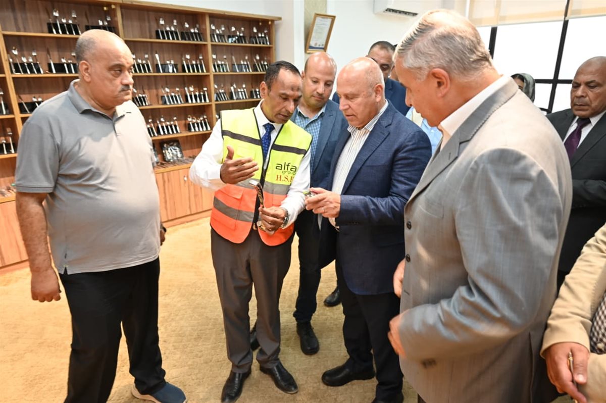 الفريق كامل الوزير في جولة تفقدية