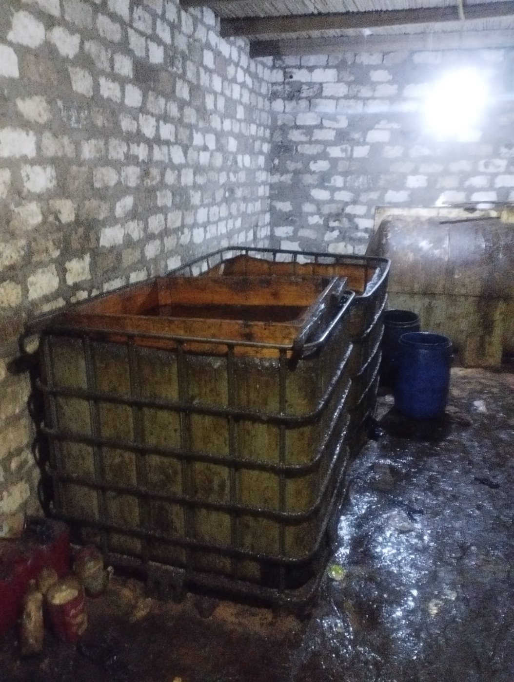 ضبط زيت طعام فاسد في سوهاج