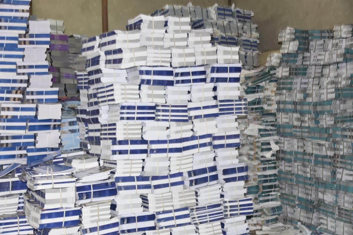 محافظ بورسعيد خلال جولته 