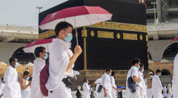 هل يجوز لبس الكمامة في العمرة للرجل