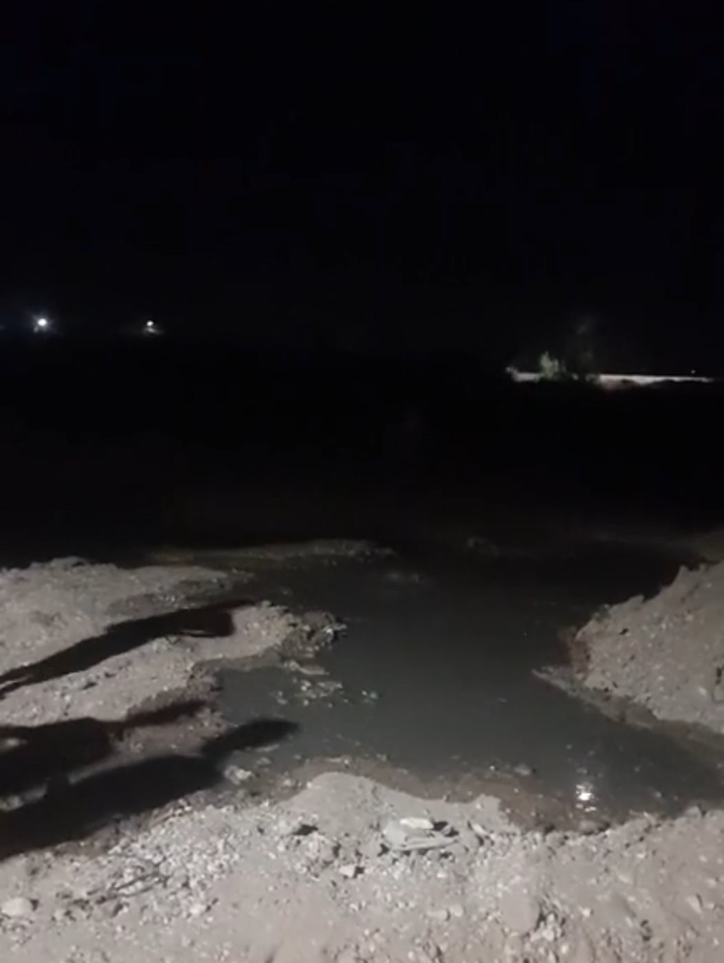 تسريب خط صرف رئيسي بالحبيل