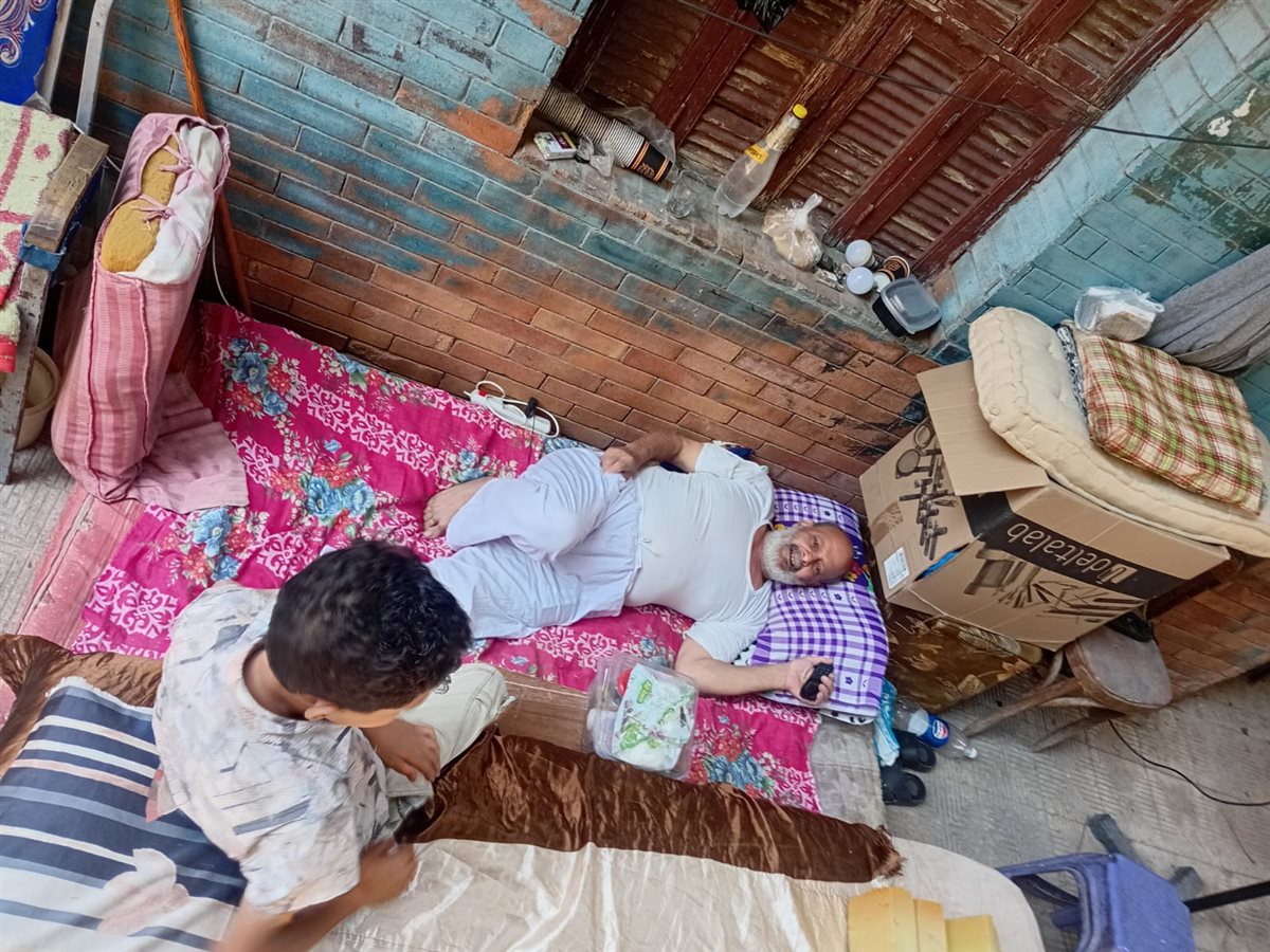 جانب من معاناة الأهالي