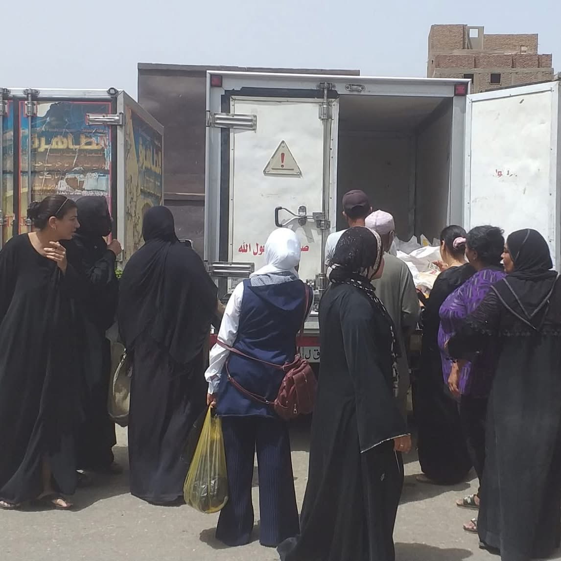 أسواق اليوم الواحد في الأقصر