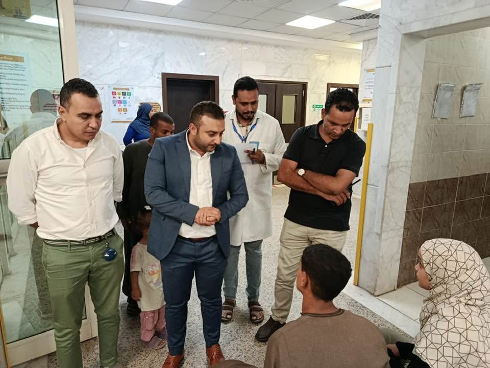 جولة ليلية لمدير الرعاية بمستشفى الأطفال 