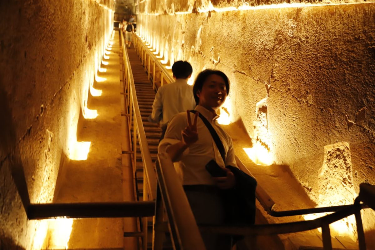  تركيب أجهزة تنقية الهواء بتقنية البلازما كلاستر داخل هرم الملك خوفو