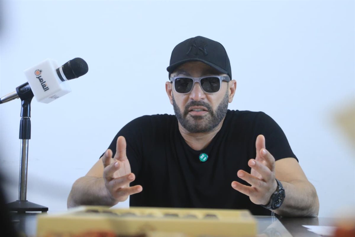 النجم أحمد السقا يحتفل بنجاح فيلم 