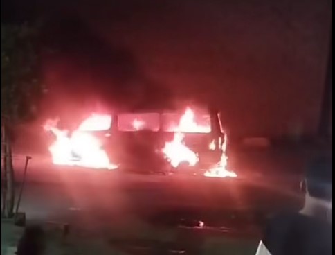 جانب من الحريق