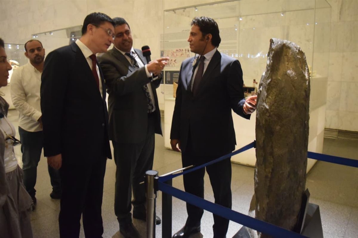 وفد صيني يزور المتحف القومي للحضارة المصرية بالفسطاط 