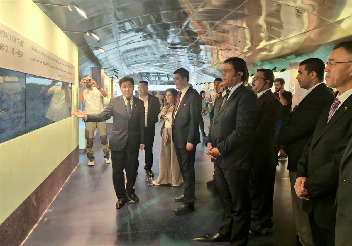 وفد صيني يزور المتحف القومي للحضارة المصرية بالفسطاط 