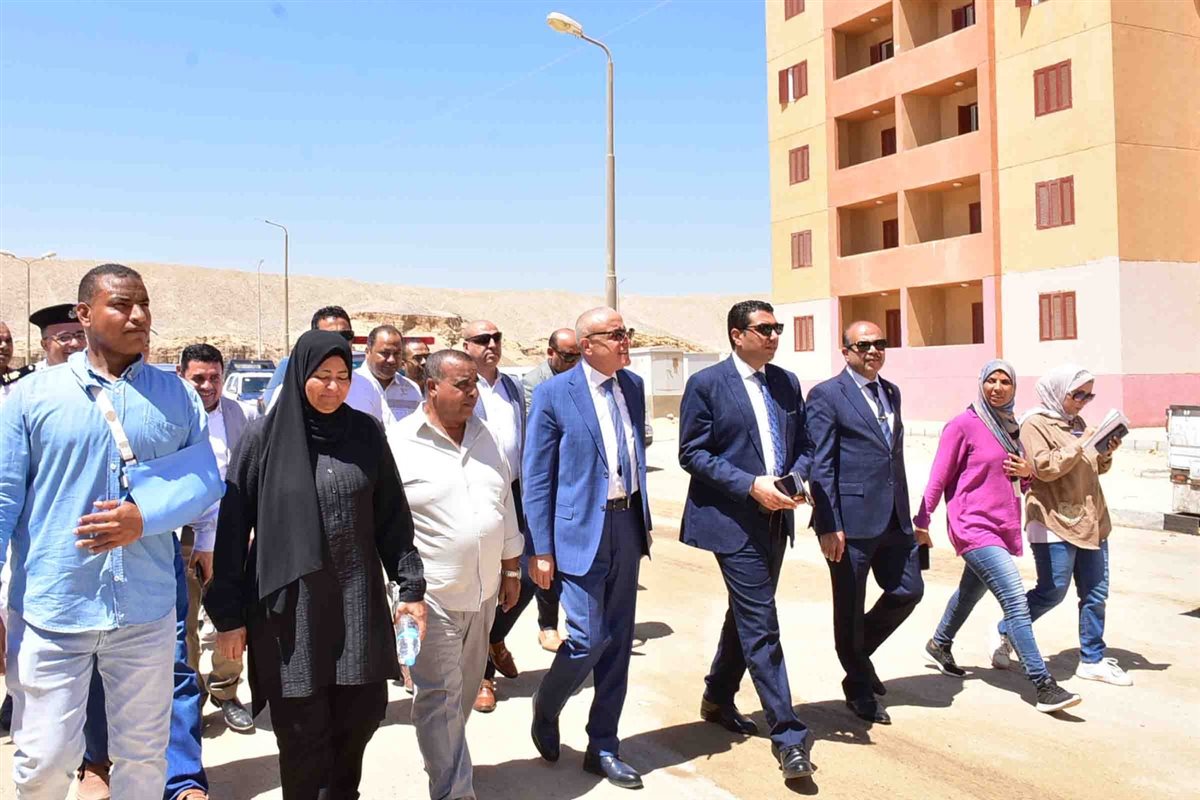 محافظ الأقصر يتفقد عمارات الطود&nbsp;