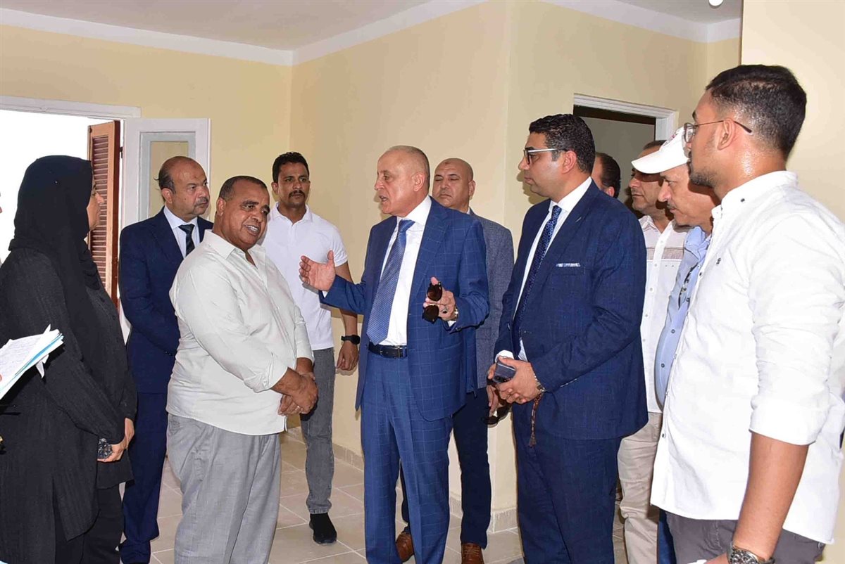 محافظ الأقصر يتفقد عمارات الطود&nbsp;