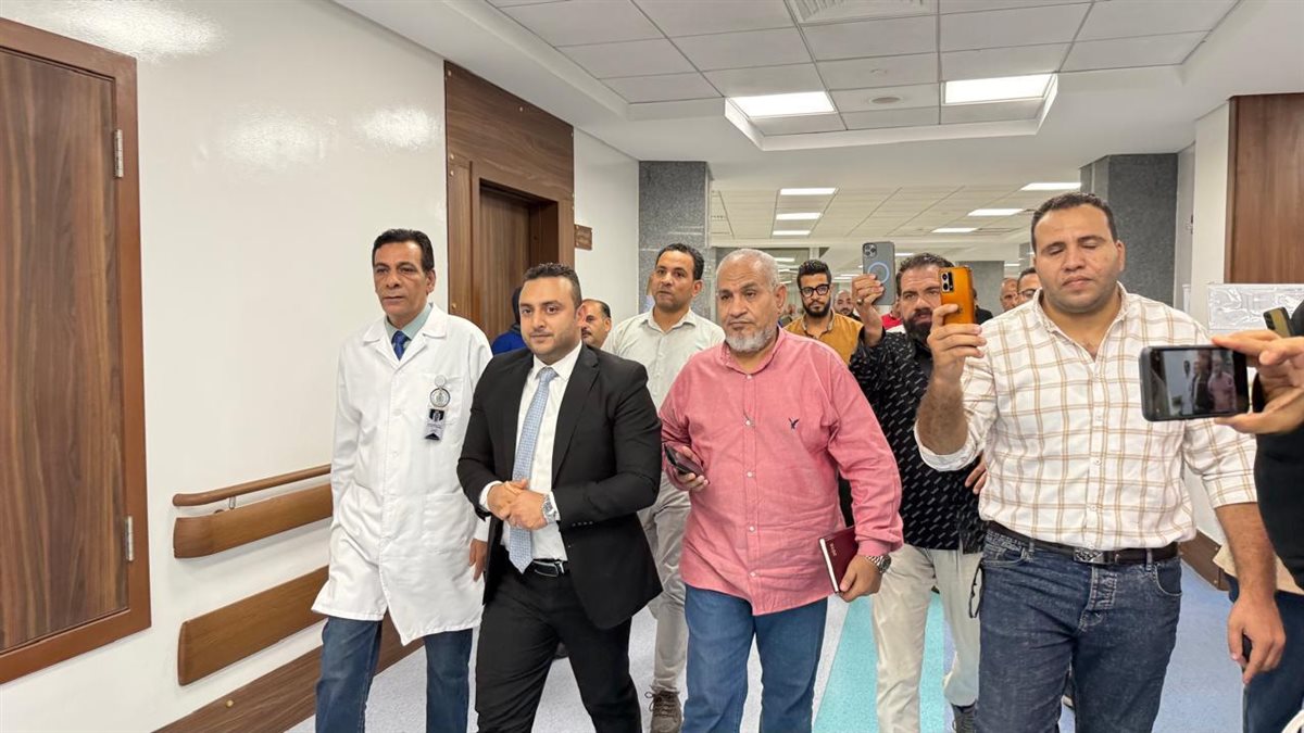 جولة الإعلامين بمبنى هيئة الرعاية والمجمع الطبي 