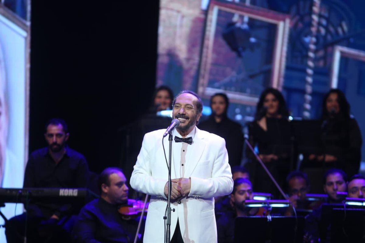 حفل علي الحجار 100 سنة غنا في الأوبرا