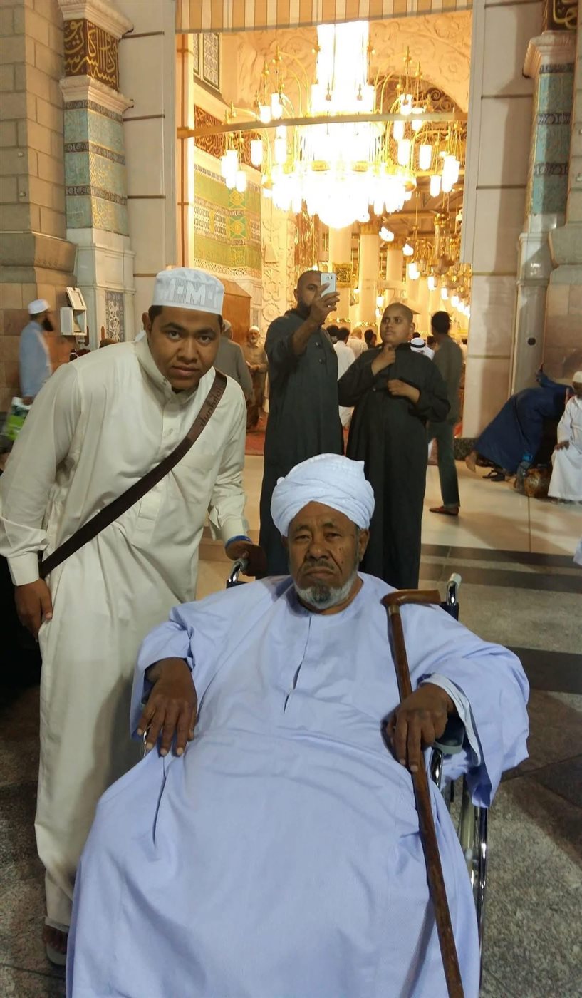 الآلاف يشيعون جثمان نجل رائد الساحة الجيلانية