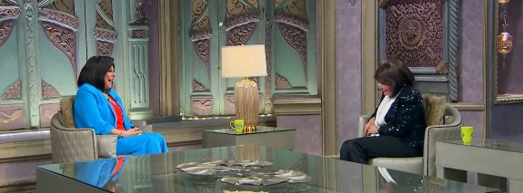 لبنى عبد العزيز