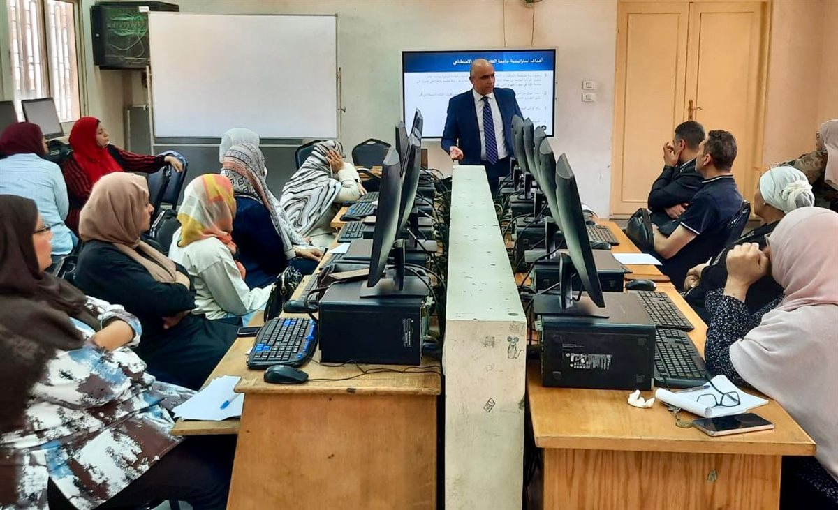 كلية الحاسبات والذكاء الإصطناعي بجامعة القاهرة