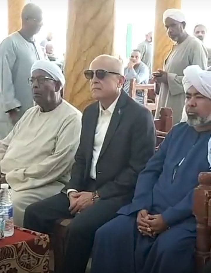 محافظ الأقصر بالساحة الجيلانية 