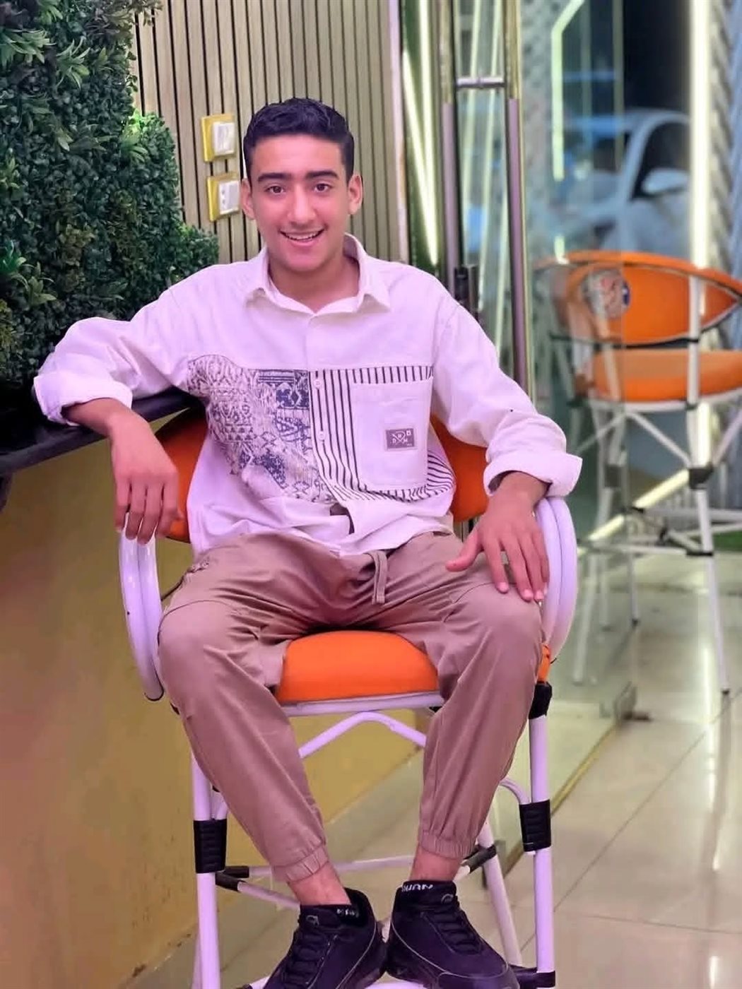 أحد ضحايا حادث سقوط سيارة في أحد المصارف في بلبيس