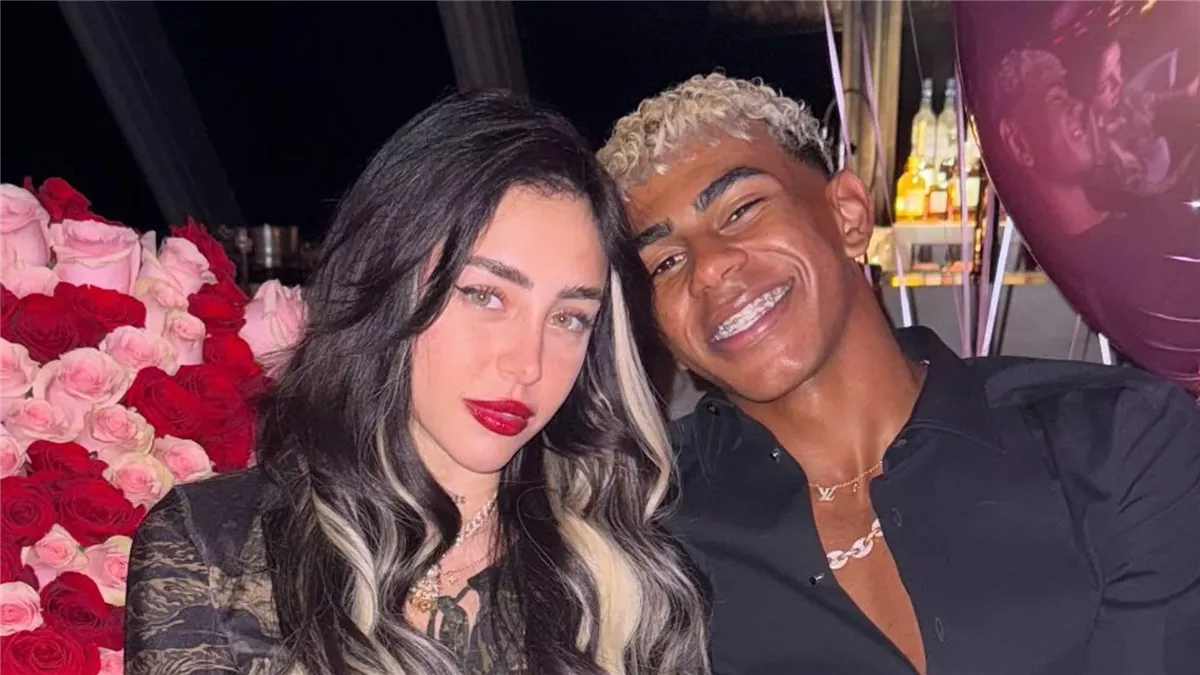 نيكي نيكول ولامين يامال&nbsp;