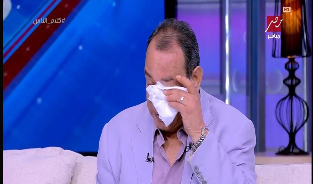 بكاء صلاح الشرنوبي خلال حديثه عن تفاصيل وفاة نجله
