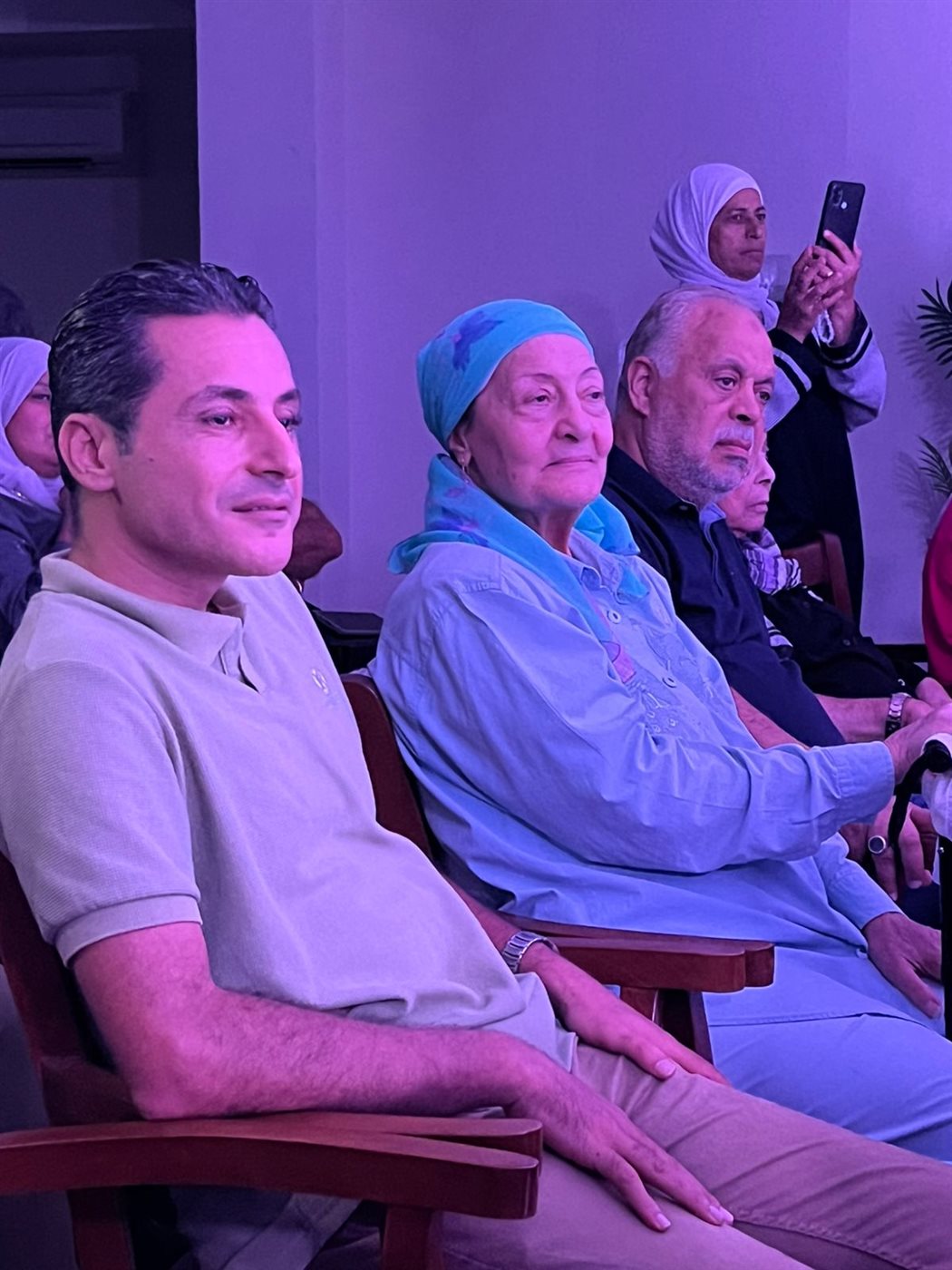 نقابة المهن التمثيلية برعاية أشرف زكي تنظم احتفالية إنسانية بدار كبار الفنانين<br> 