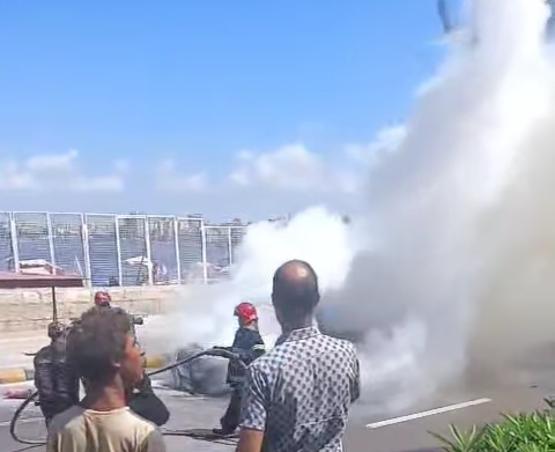 احتراق سيارة بكورنيش الإسكندرية 