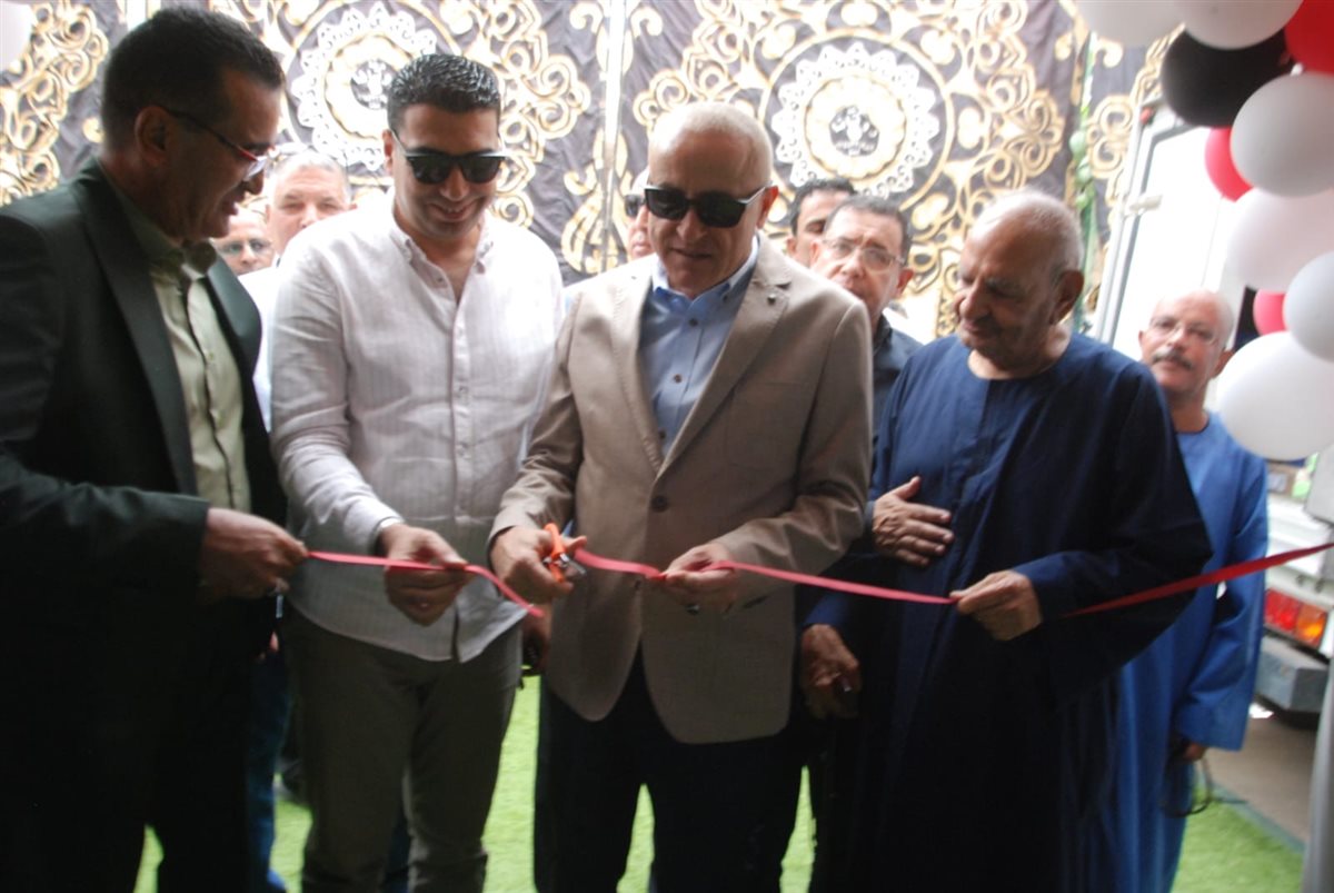 محافظ الأقصر يفتتح معرض أهلًا مدارس بإسنا