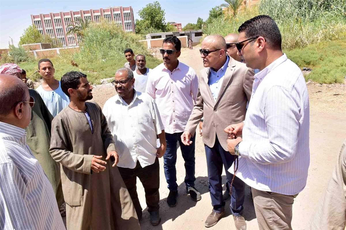 محافظ الأقصر وجولة في إسنا