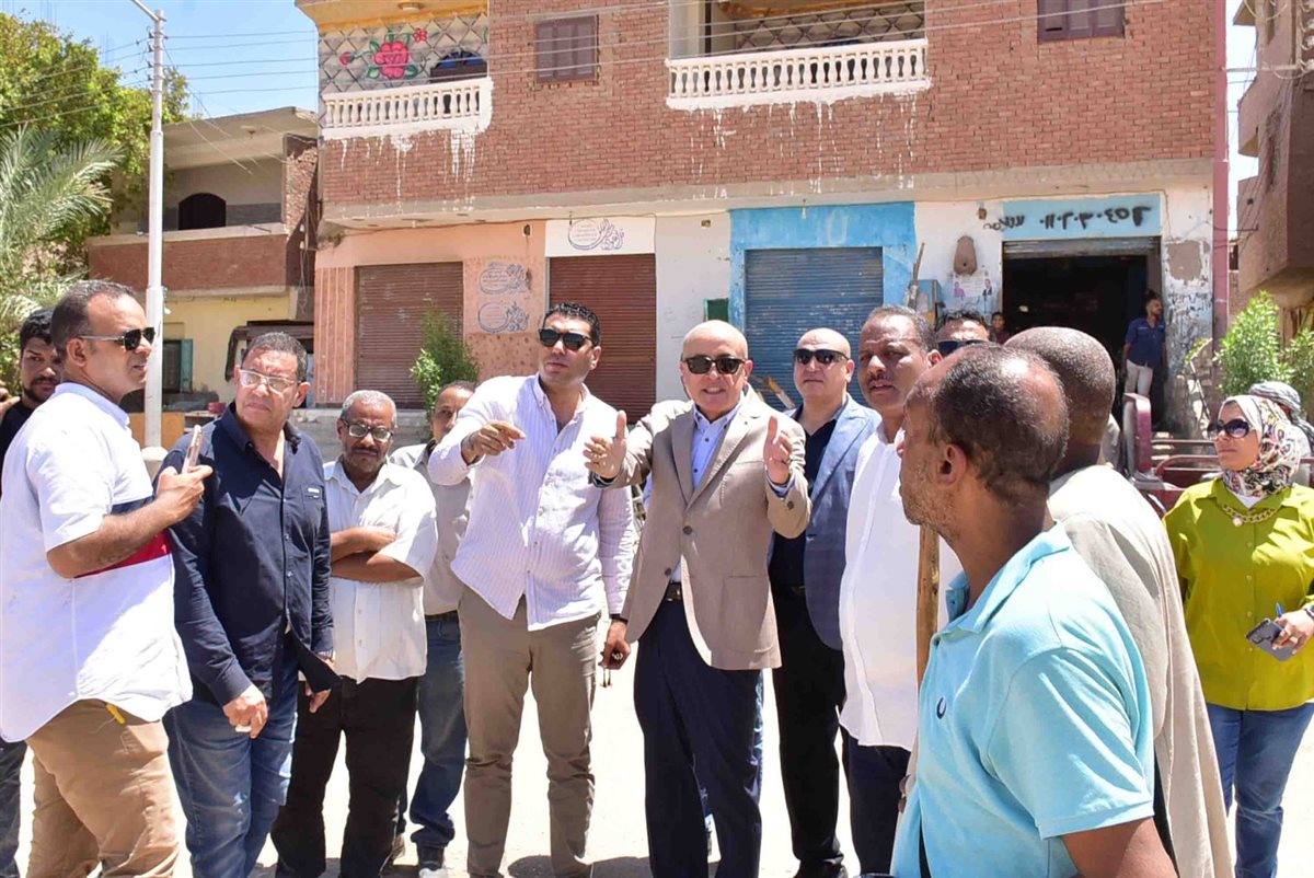 محافظ الأقصر وجولة في إسنا