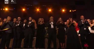 أبرز لقطات حفل ختام جوائز مهرجان فينيسيا في دورته الـ 82