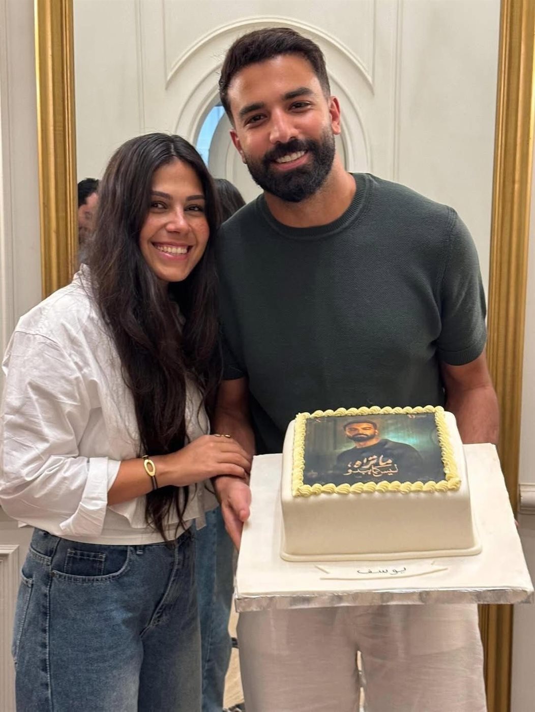 حازم إيهاب يحتفل بنجاح حكاية هند إحدى حكايات مسلسل ما تراه ليس كما يبدو 