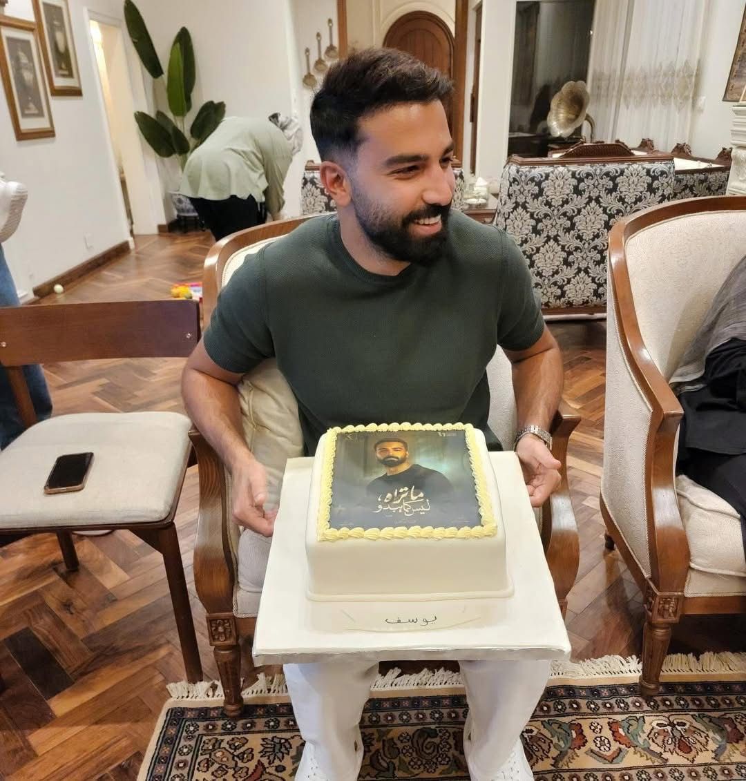 حازم إيهاب يحتفل بنجاح حكاية هند إحدى حكايات مسلسل ما تراه ليس كما يبدو 