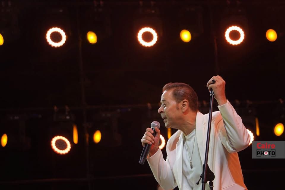 مدحت صالح يتألق في حفله بمهرجان مراسي ليالي مراسي رفقة المايسترو عمرو سليم