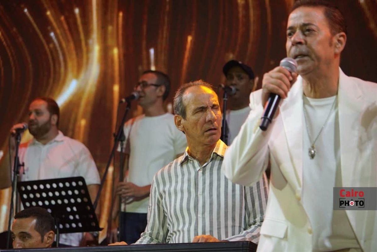 مدحت صالح يتألق في حفله بمهرجان مراسي ليالي مراسي رفقة المايسترو عمرو سليم