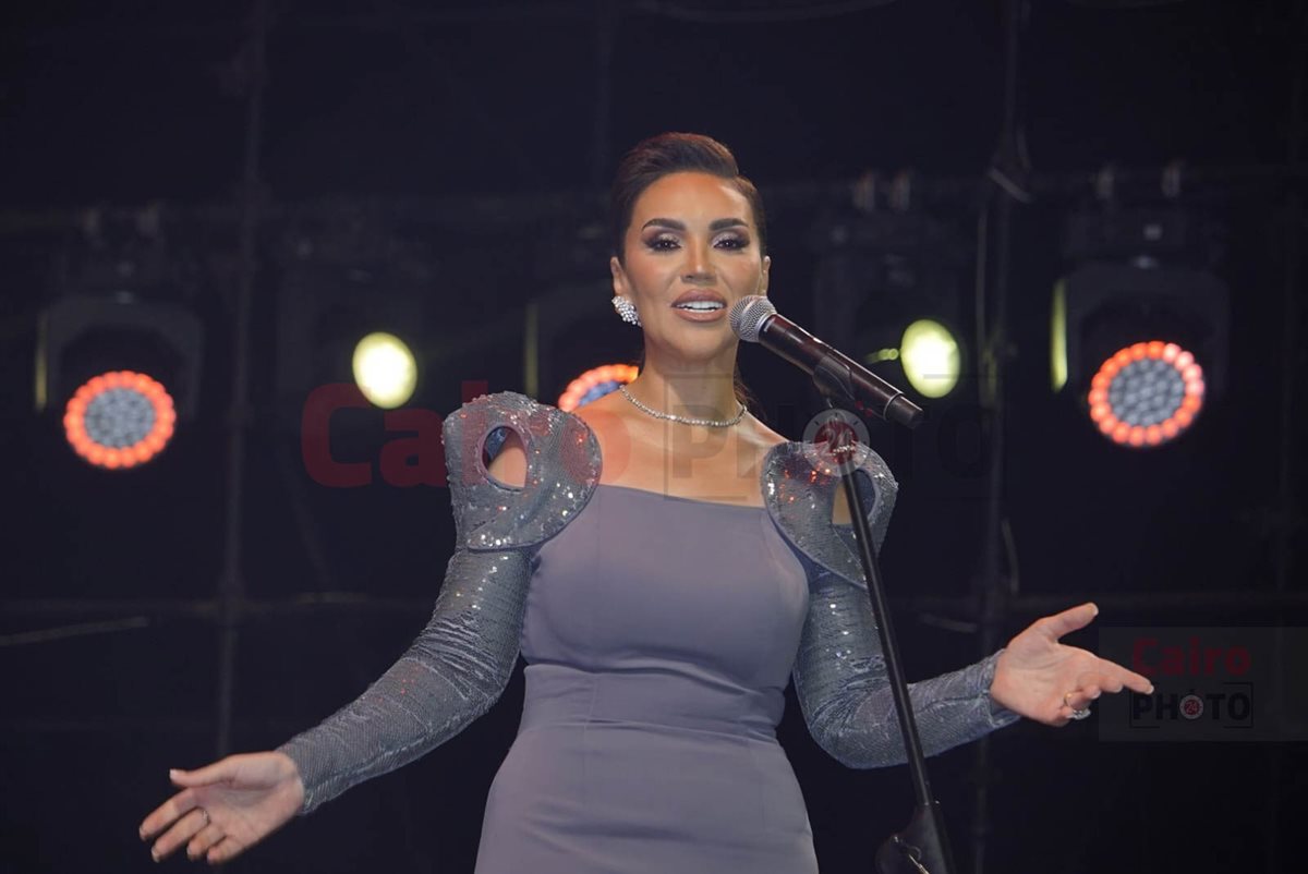 <strong>مي فاروق </strong>