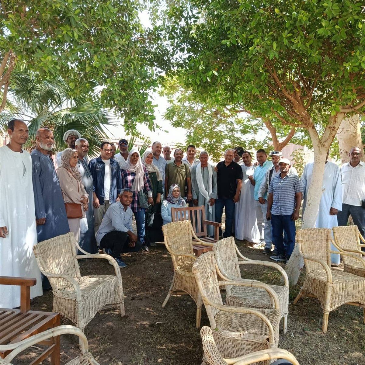 اجتماع مدير عام آثار الأقصر والمرممين 