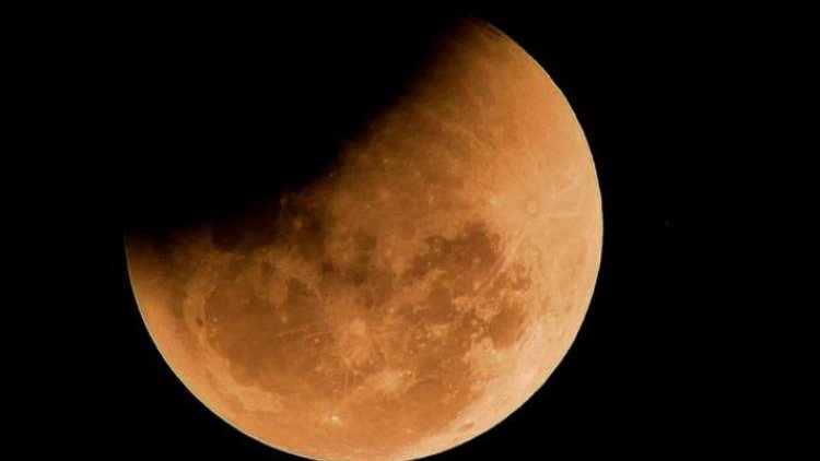 الفرق بين صلاة الخسوف والكسوف